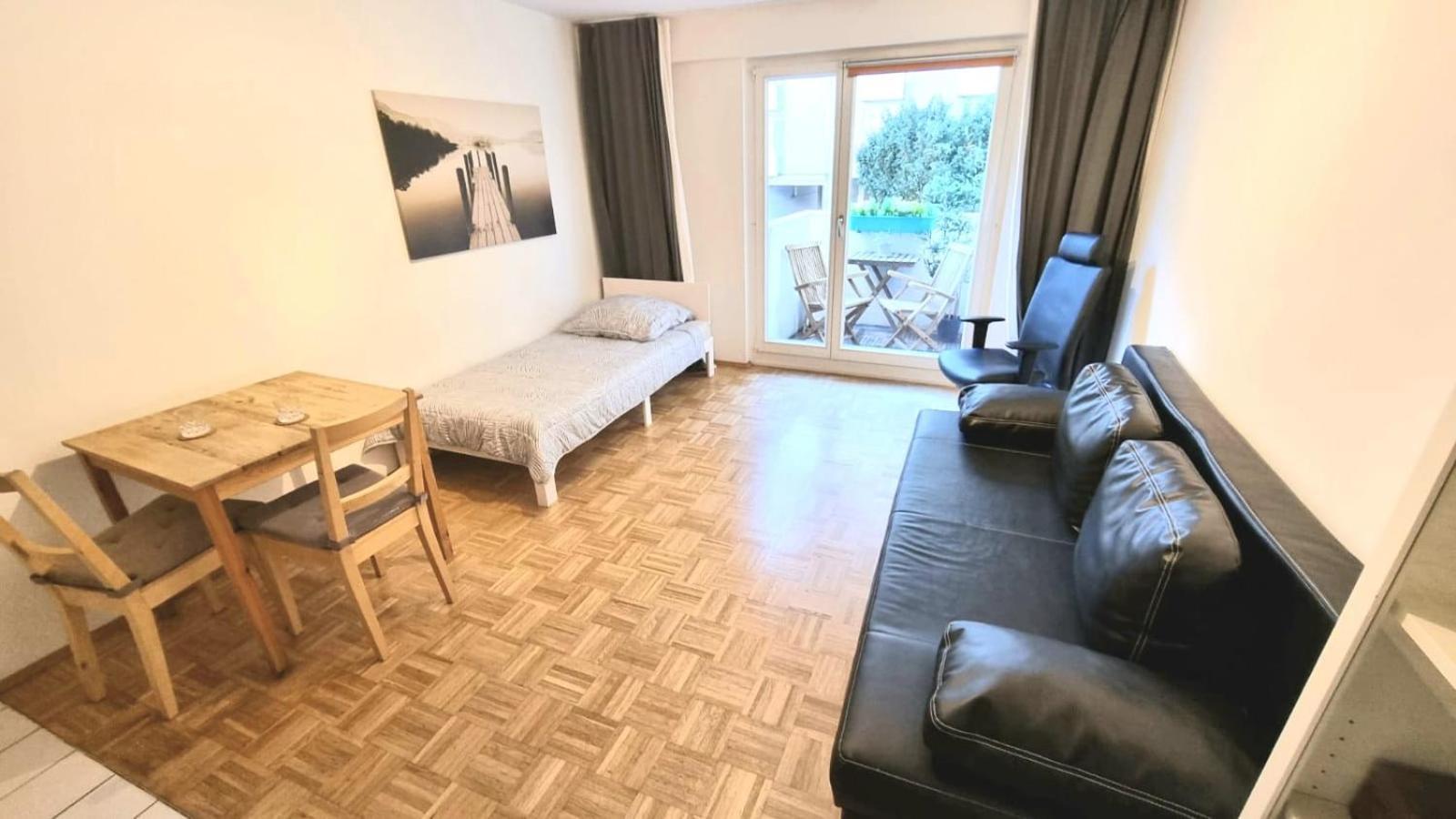 Schwabing Studio With Garden Views Monaco di Baviera Esterno foto